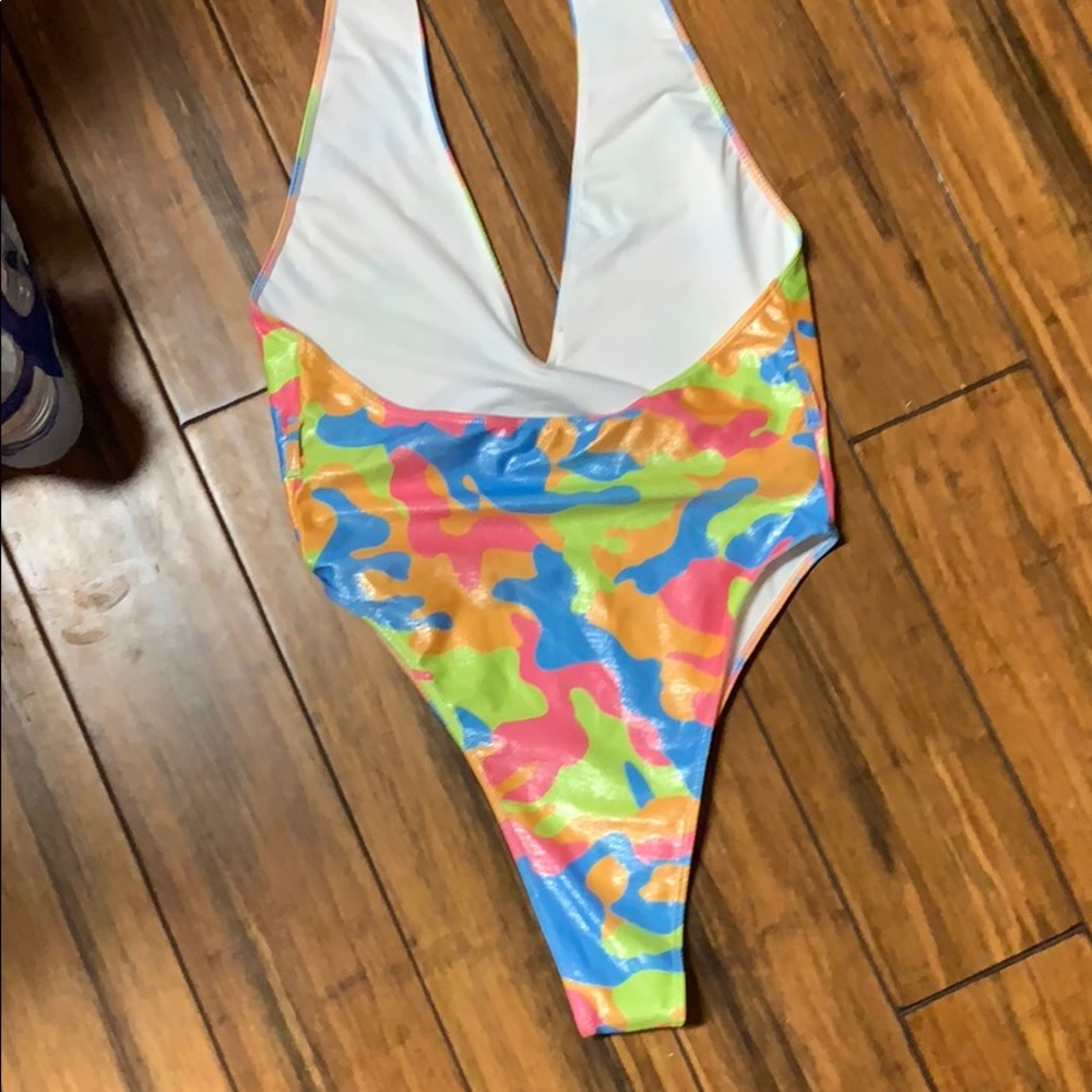 4/$25 Now You See Me One Piece - Picture 2 of 2
